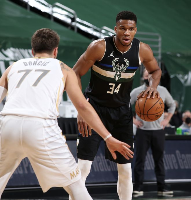 星空体育app包含毕尔巴鄂竞技训练开放日，清晨防线松动引欢呼，意大利杯在即，临场指挥获称赞的词条