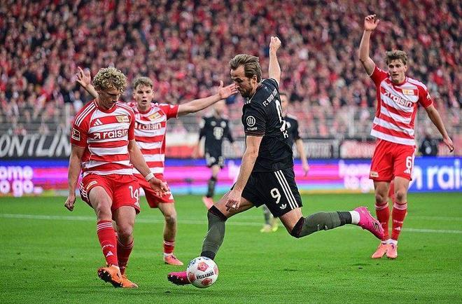 星空体育官网包含转折点！巴黎圣日耳曼豪取连胜；德国杯赛前攻防权衡；目标明确；轮换策略成焦点的词条